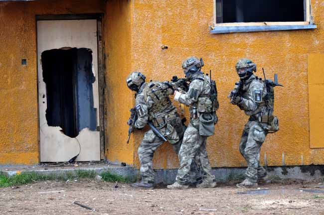 Polscy komandosi ćwiczą przed dyżurem w NATO