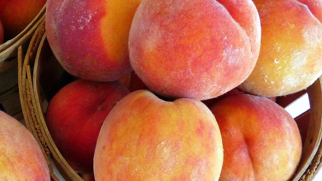 Brzoskwinia zawiera stosunkowo niewiele cukru