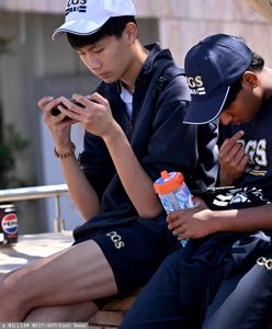 Pierwsi na świecie. Kraj kangurów idzie na wojnę z nastolatkami