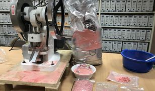 Francuska policja chwaliła się przejęciem ecstasy. Okazało się, że to żelki