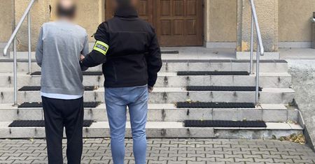 Groził lekarce z Krakowa. Przyniósł do szpitala trzy noże