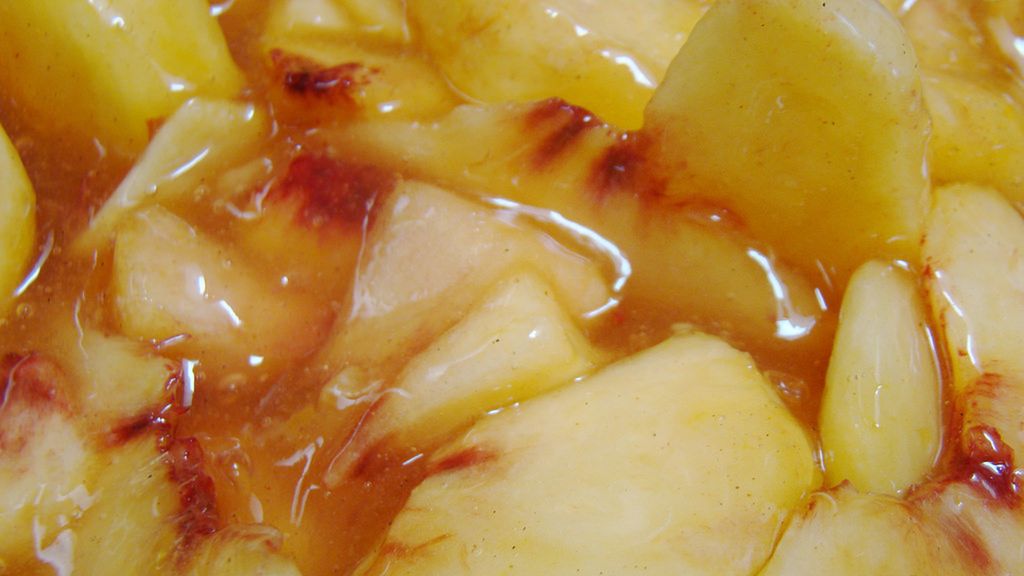 Brzoskwinie w puszce w soku (owoce i płyn)