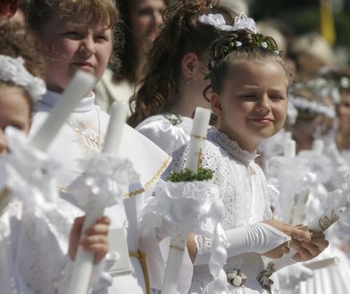 Komunia spędza rodzicom sen z powiek. "Nie chcę, żeby myślała o piniatach"