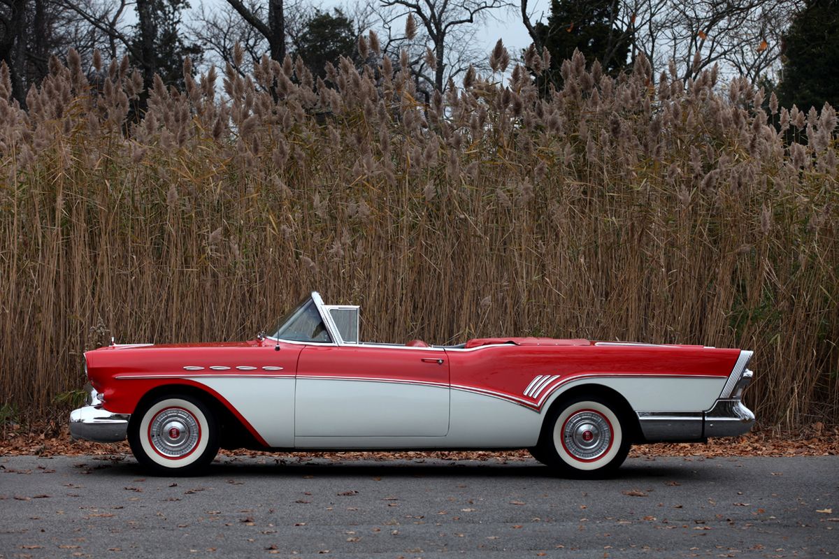 1957 Buick Roadmaster Convertible (fot. vintagecarvalut.com)