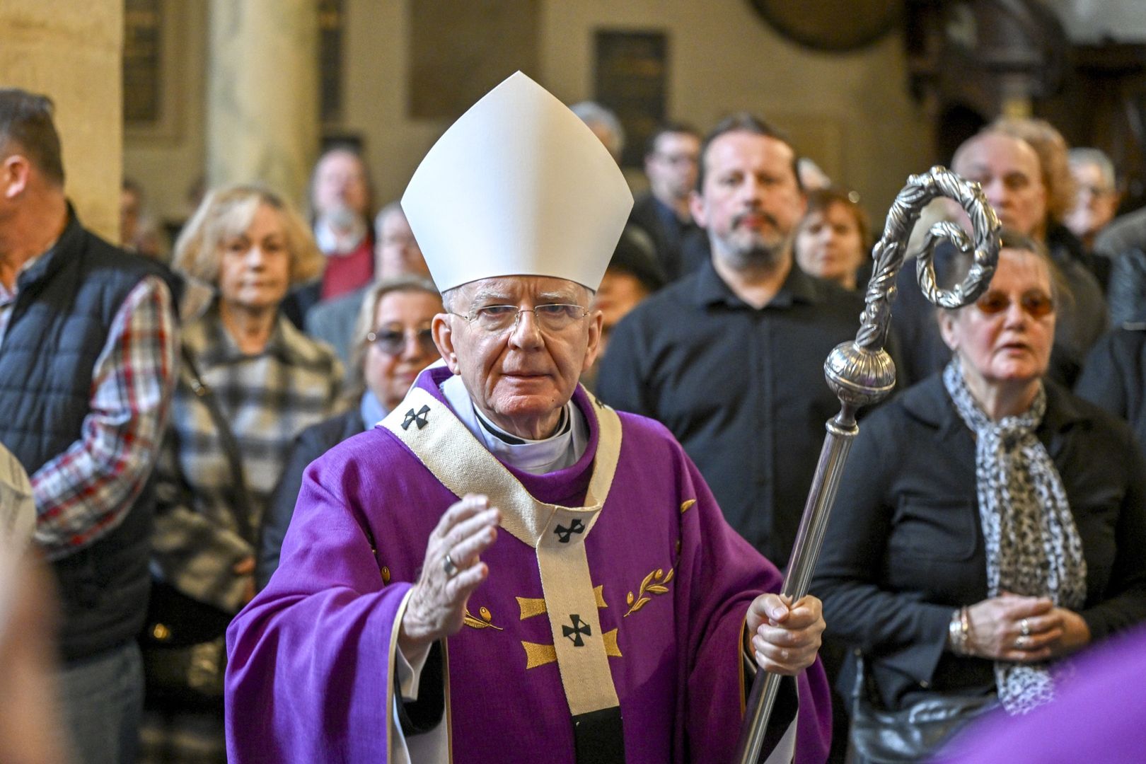 Abp Jędraszewski krytykuje rządzących. Apeluje o czujność i sprzeciw