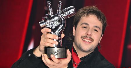 Zwycięzca "The Voice of Poland" pod ostrzałem chrześcijan. Publicznie odpowiedział na zarzuty o MROCZNE podteksty