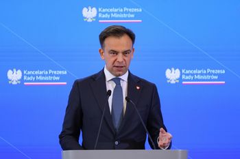 "Notorycznie kłamią". Domański krytykuje Rosję w USA