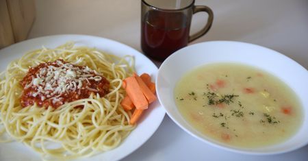 Dieta planetarna w szkołach. Część roślinnych obiadów trafia do kosza