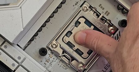 Nowy BIOS nie pomógł. Dwa Ryzeny padły na tej samej płycie ASRock