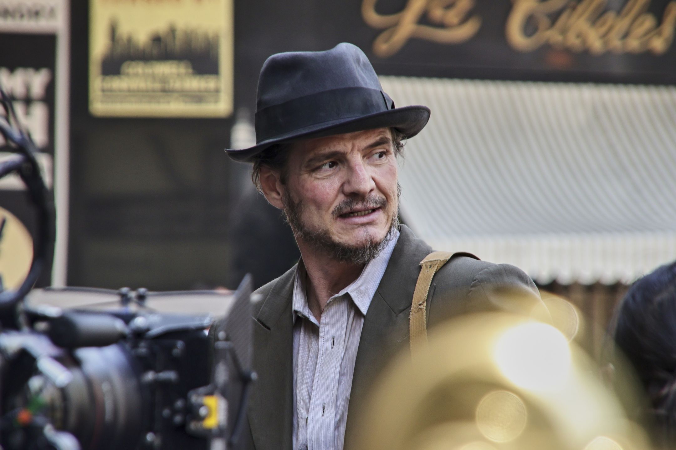 Pedro Pascal na planie filmowym
