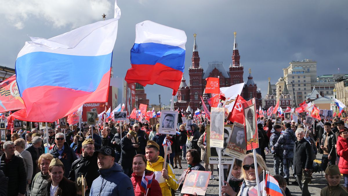 Na zdjęciu Rosjanie w trakcie prorosyjskiej demonstracji w Moskwie
