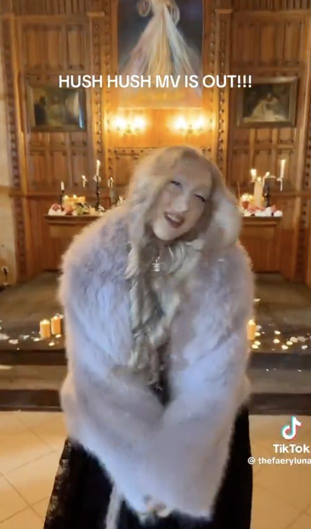 Luna wywołała spore poruszenie po tańcu na tle obrazu Jezusa