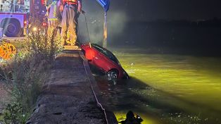 Płock: samochód wjechał do Wisły. 18-letnia pasażerka trafiła do szpitala!