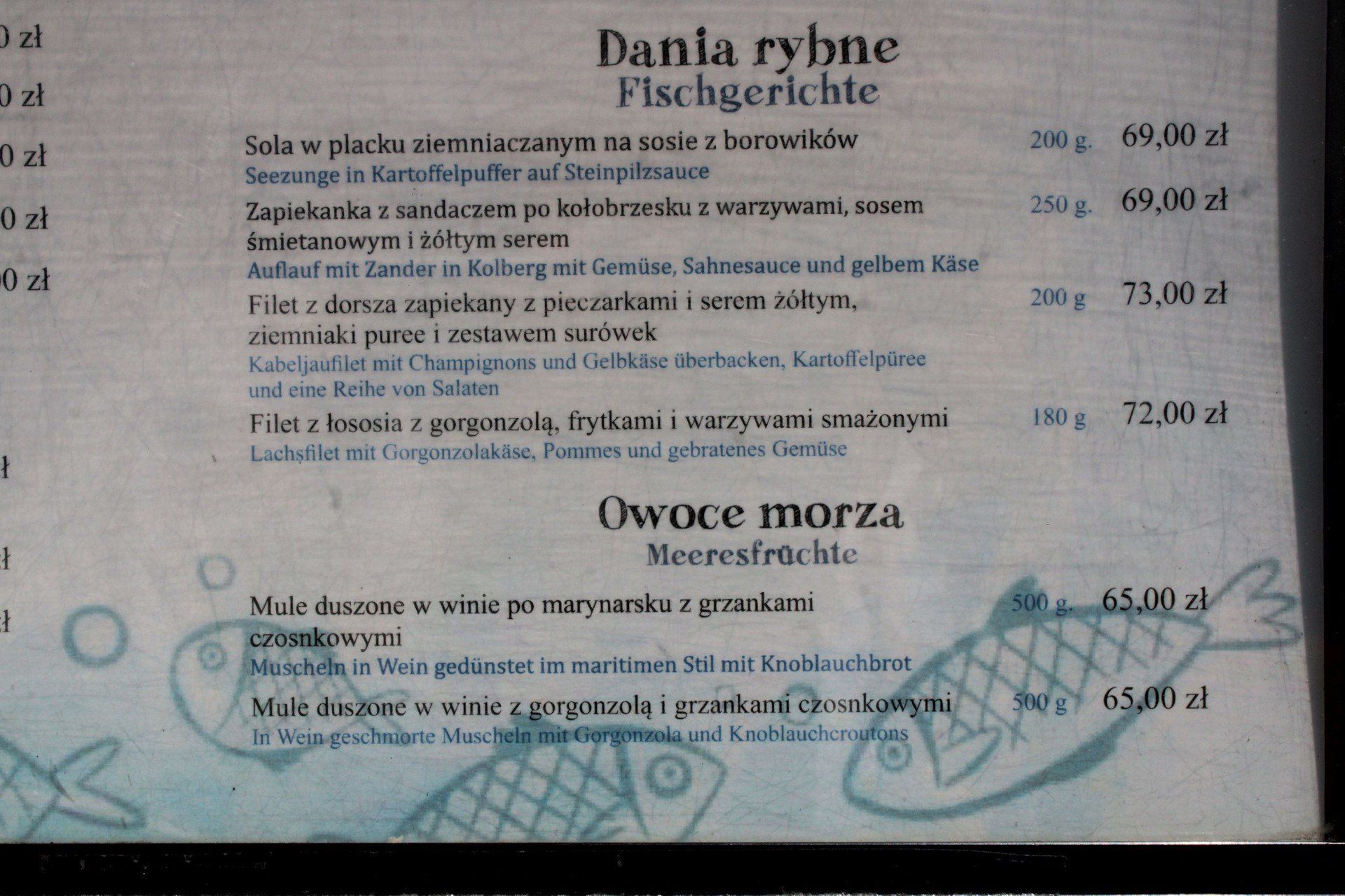 KOŁOBRZEG, POTYKACZE I CENNIKI PRZY PLAŻY