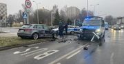 Kielce: Groźna kolizja. Zderzenie policyjnego busa i audi