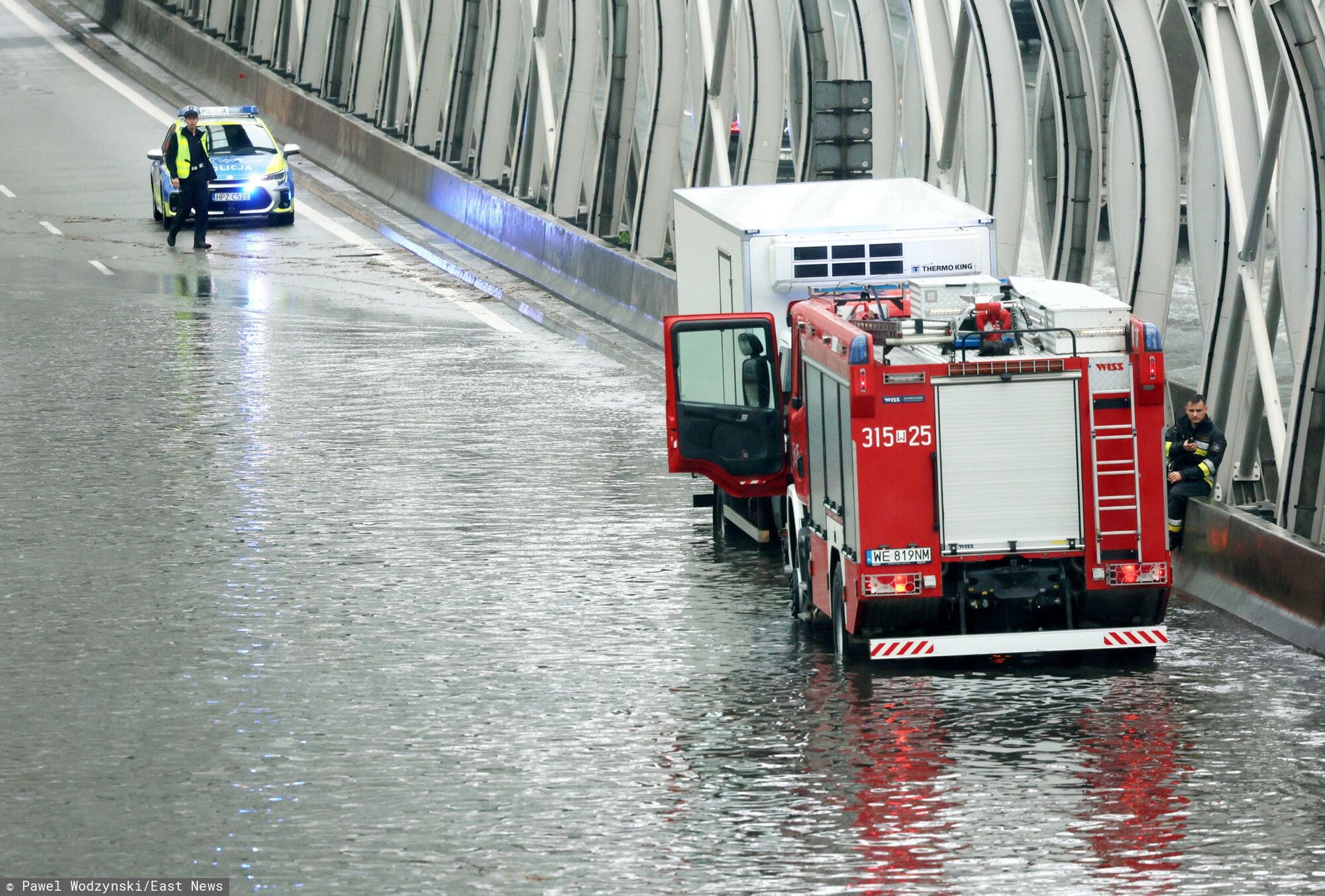 Zalana Trasa Toru?ska w Warszawie
Fot. Pawel Wodzynski/East News, Warszawa, 30.08.2023. Zalana Trasa Torunska w ciagu drogi ekspresowej S8 w Warszawie.
Pawel Wodzynski