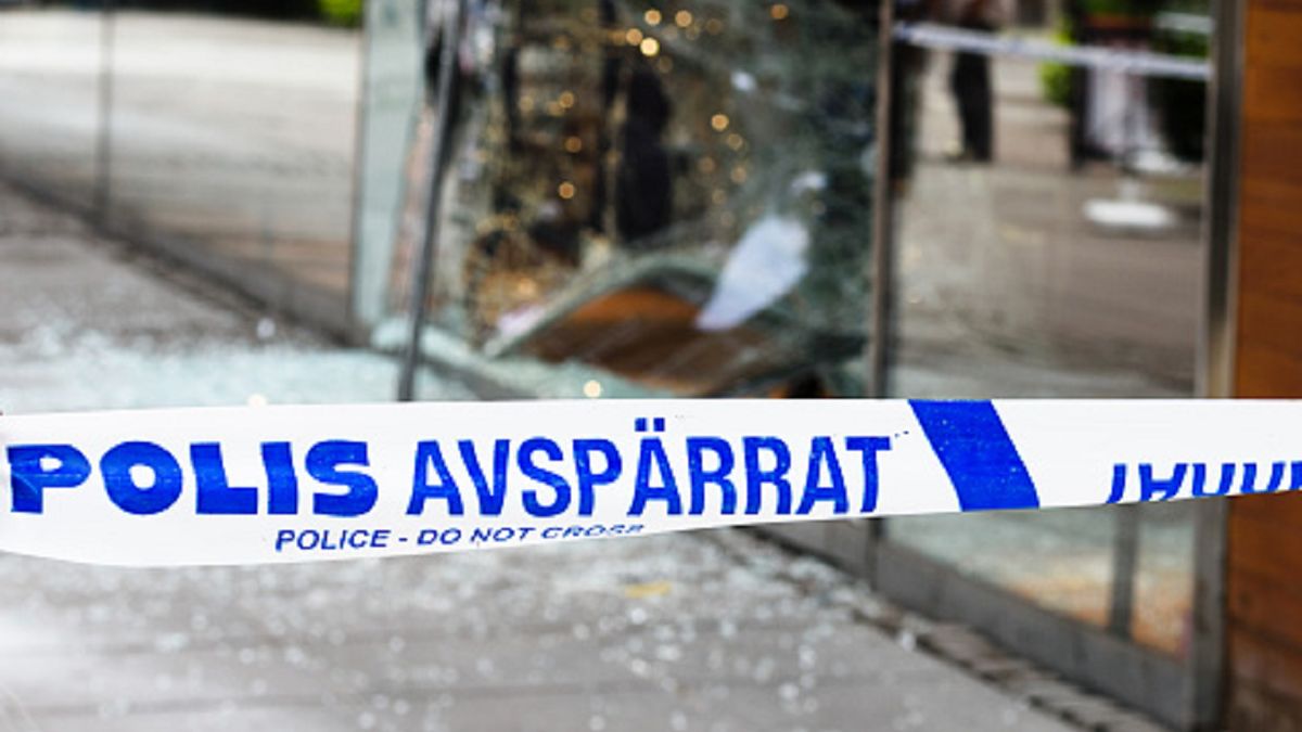 W mieszkaniu zmumifikowane zwłoki.