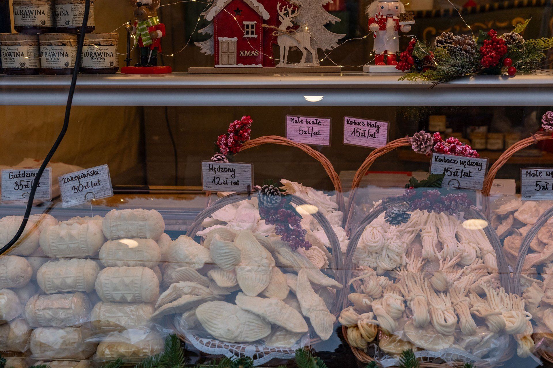 Dwa świąteczne jarmarki 2025 w centrum Krakowa. I oba pełne atrakcji