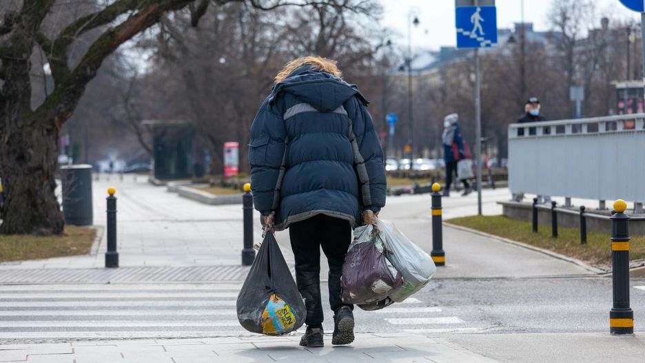 Jak radzą sobie osoby w kryzysie bezdomności zimą?