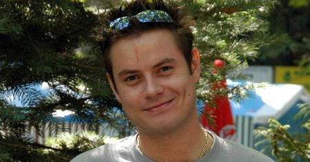 Bartek Wrona w latach 90. był bożyszczem nastolatek. Poznalibyście go dziś na ulicy?