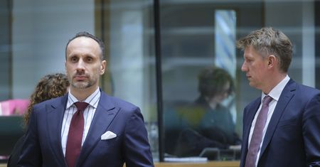 Kowalski "kontroluje" WOŚP. O aferach swoich kolegów z PiS mówić nie chce