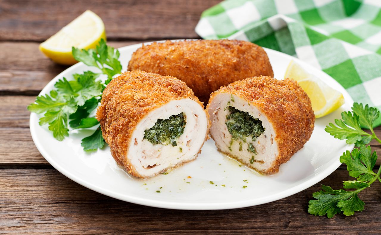 Such cutlets are a perfect idea for a traditional dinner.