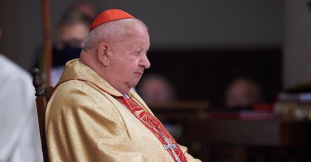 Kardynał Stanisław Dziwisz honorowym obywatelem miasta Ruzomberok. Otrzymał też złoty medal