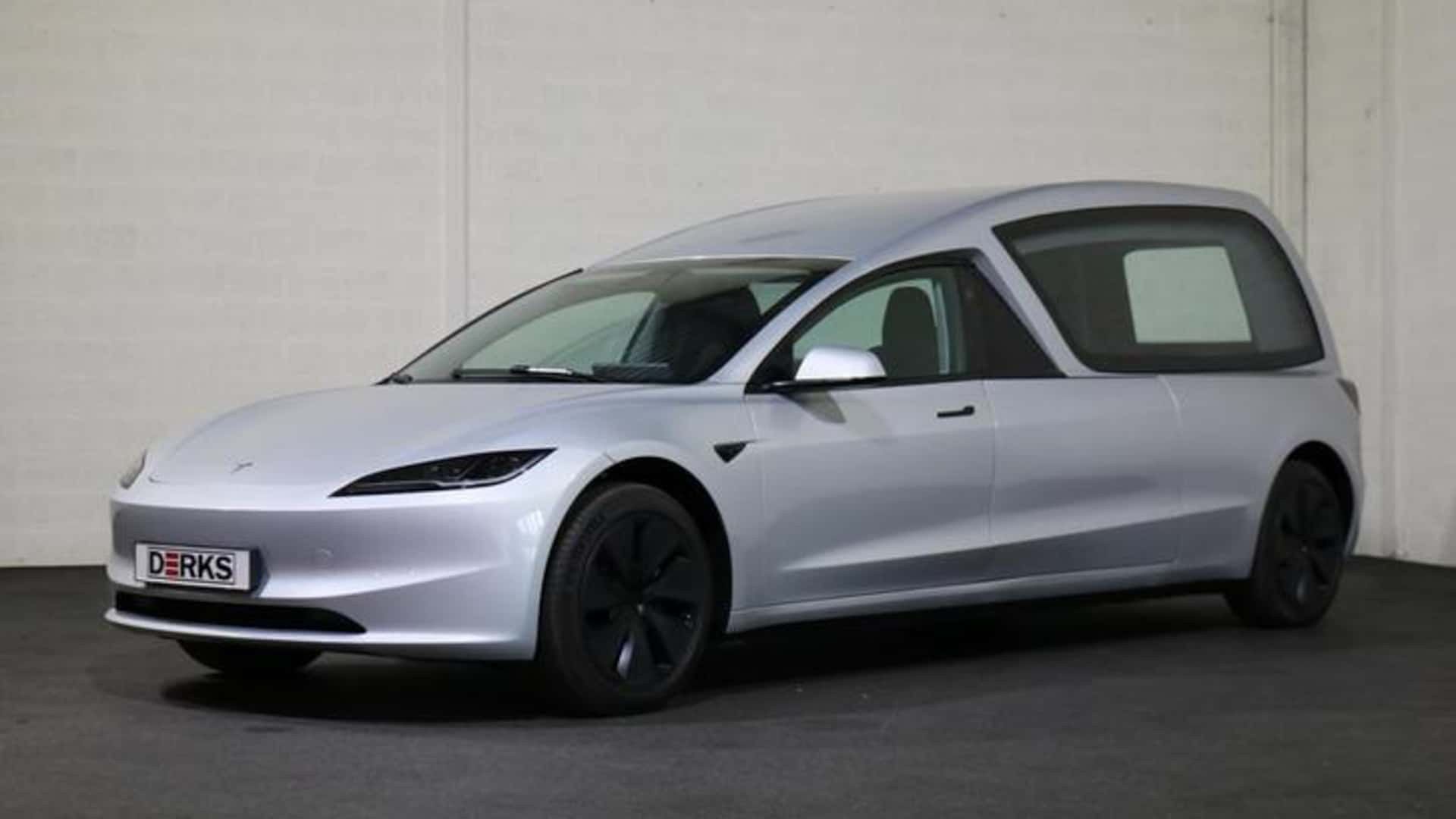 Tesla Model 3 Karawan