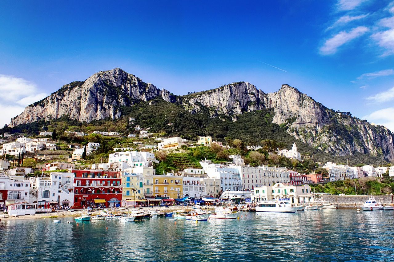 Capri wprowadza nowe zasady dla turystów