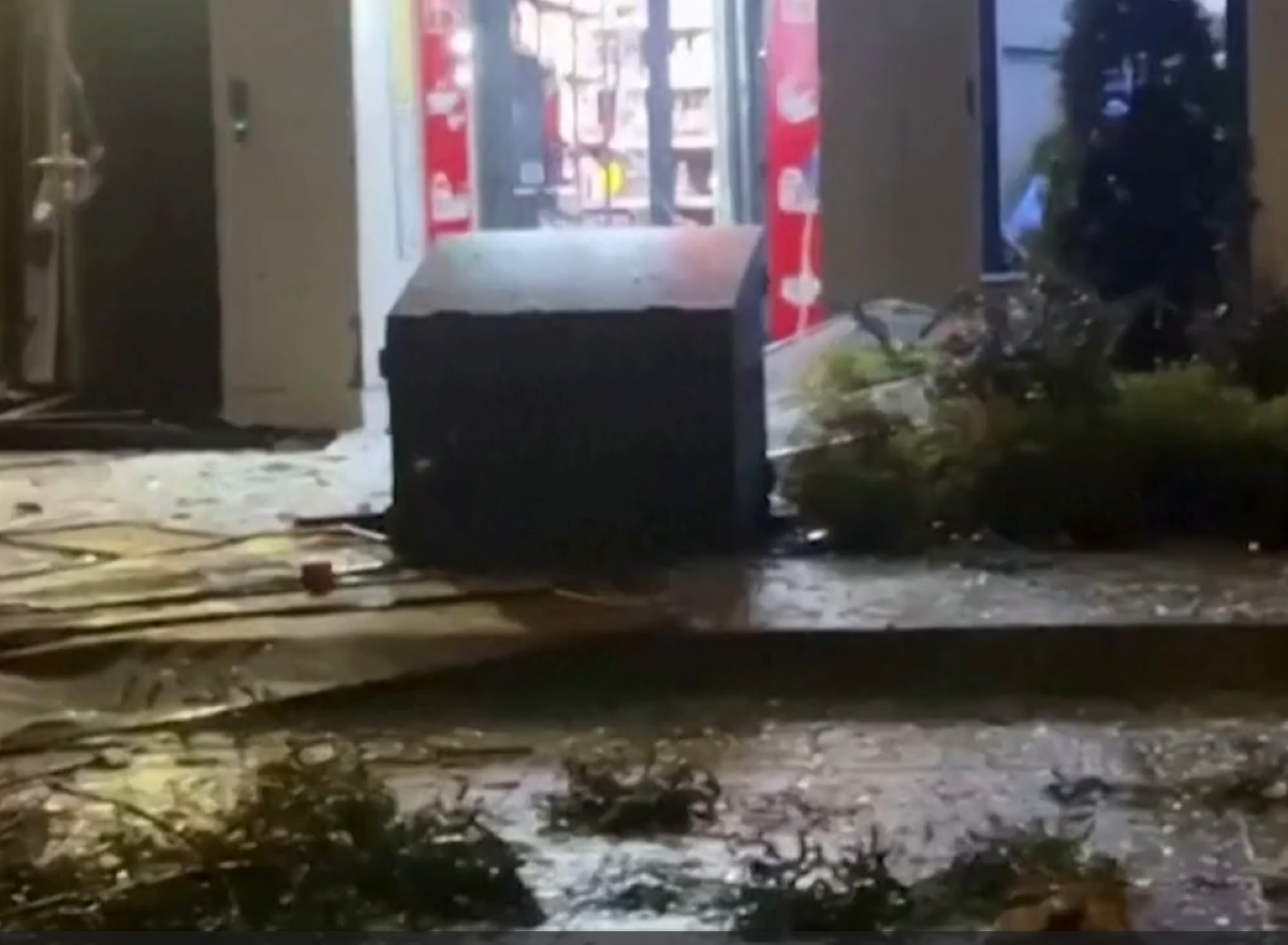 Rosyjski dron uderzył w wieżowiec w Kijowie. Są ofiary śmiertelne