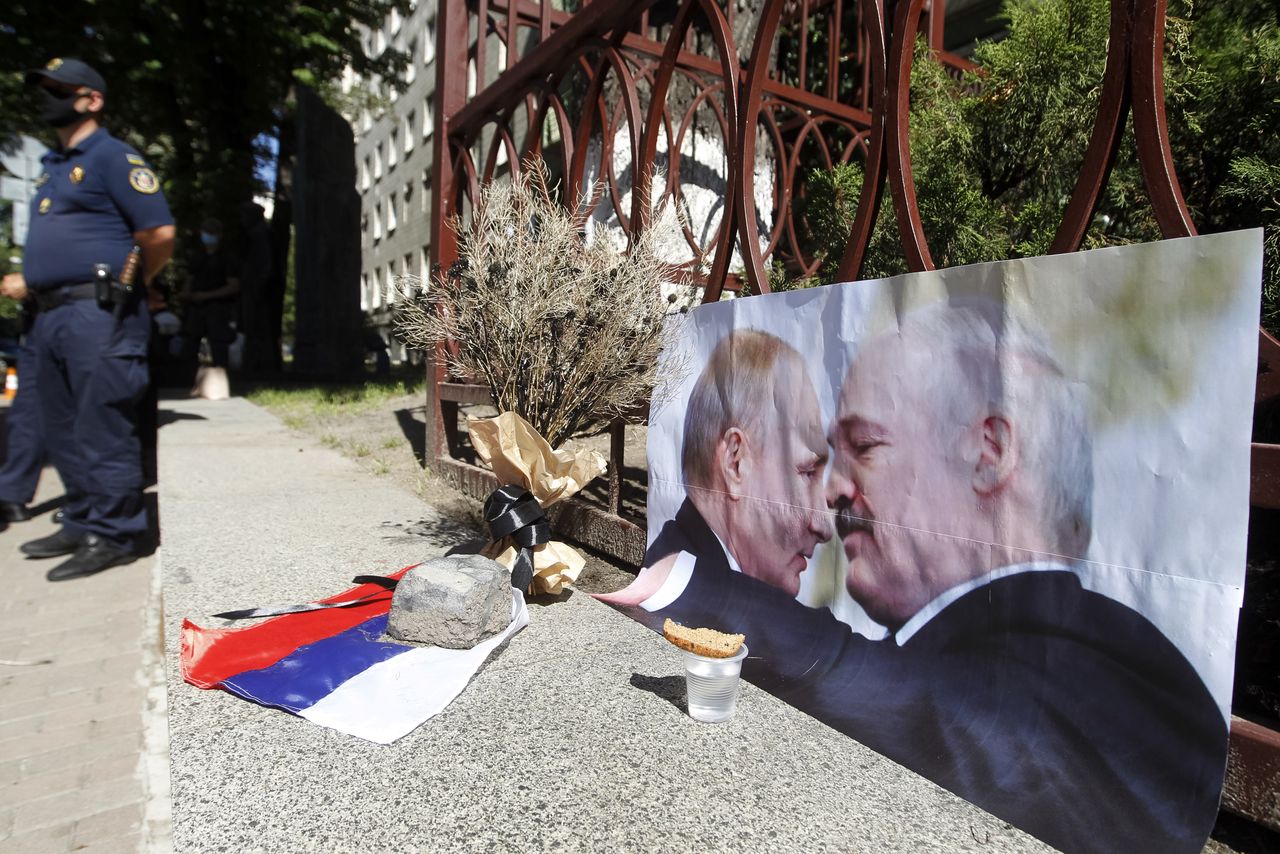 Ukraina demaskuje Rosjan. Białoruskie prowokacje Putina