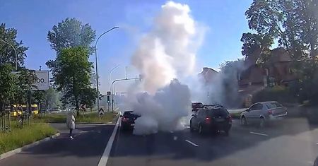 Potworny hałas, kłęby dymu i na końcu wycie. To może zdarzyć się w twoim dieslu