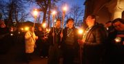 Droga Krzyżowa w Panewnikach. Tłumy wiernych przeszły z pochodniami