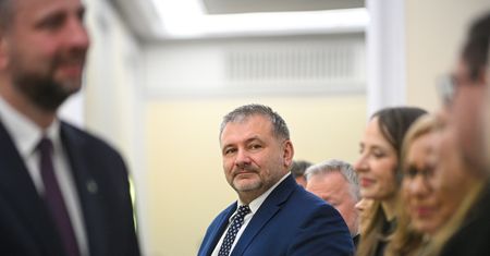 Awantura na rządzie? Żurek odsłania kulisy spięcia