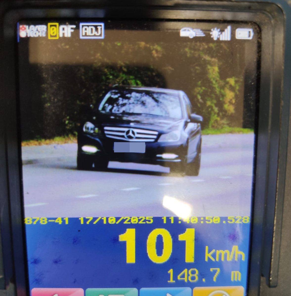 Dęblin: 23-latek pędził 101 km/h na ul. Spacerowej. Stracił prawo jazdy i czeka go egzamin