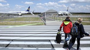 Lądował bez podwozia. Problemy na lotnisku Warszawa-Modlin