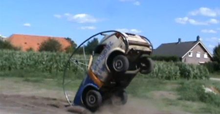 Samochodowe akrobacje... poznajcie Rollgolfa!