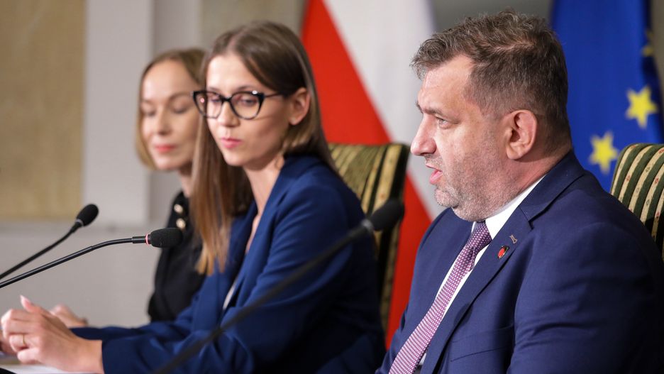 Marcin �oboda
Warszawa, 13.06.2024. Sekretarz stanu w Ministerstwie Finans�w, szef Krajowej Administracji Skarbowej Marcin �oboda podczas spotkania prasowego w siedzibie Ministerstwa Finans�w w Warszawie, 13 bm. Tematem spotkania by�o podsumowanie rozlicze� PIT za 2023 rok. (mr) PAP/Tomasz Gzell
Tomasz Gzell
finanse, Krajowa Administracja Skarbowa, ministerstwo, Pit, pity, podatki, podatkowe, rozliczenia, wp�ywy, prasowe prasowego, spotkanie spotkania