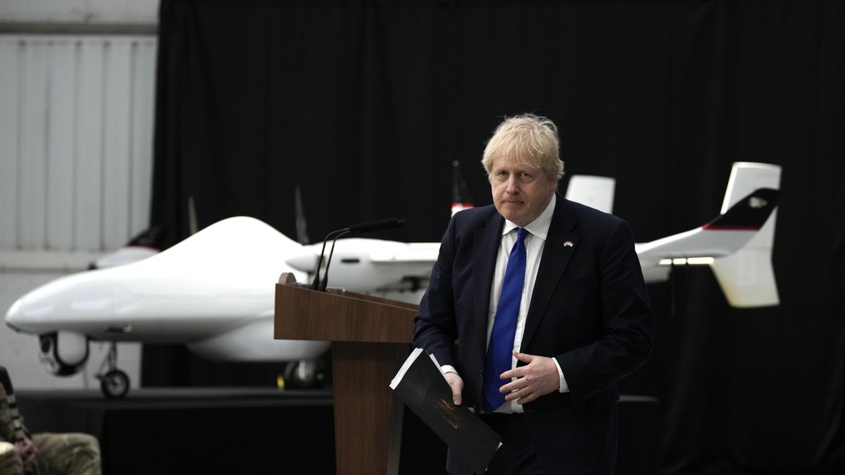 DOVER, ENGLAND - APRIL 14: Prime Minister Boris Johnson leaves after delivering a speech at Lydd Airport on April 14, 2022 in Dover, England. The UK government announced that they will process people seeking asylum in Britain 4,500 miles away in Rwanda in an effort to crack down on unauthorised migration. (Photo by Matt Dunham - WPA Pool/Getty Images)