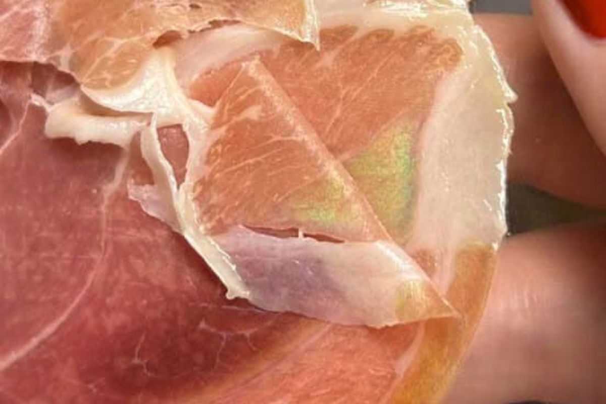 Rainbow prism: The science behind colourful cold cuts