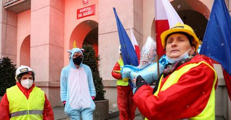 Instalacja nowej wersji Pegasusa. Akcja Lotnej Brygady Opozycji przed konferencją NIK