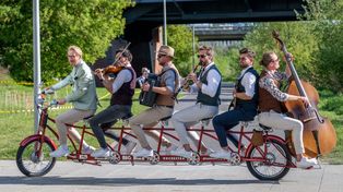 Niezwykła majówka w Bramie Poznania. Warsztaty, zwiedzanie i koncert Big Bike Orchestra. Zobacz zdjęcia