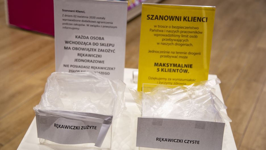 Koronawirus. Kwarantanna pracowników marketu w galerii handlowej w Białymstoku