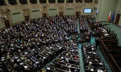 Sejm bez PSL i Polski 2050. Nowy sondaż CBOS