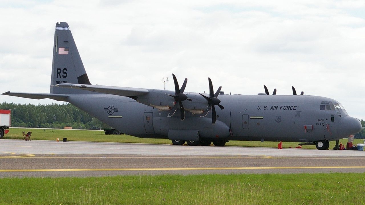 C-130J są podstawowym samolotem transportowym US Air Force