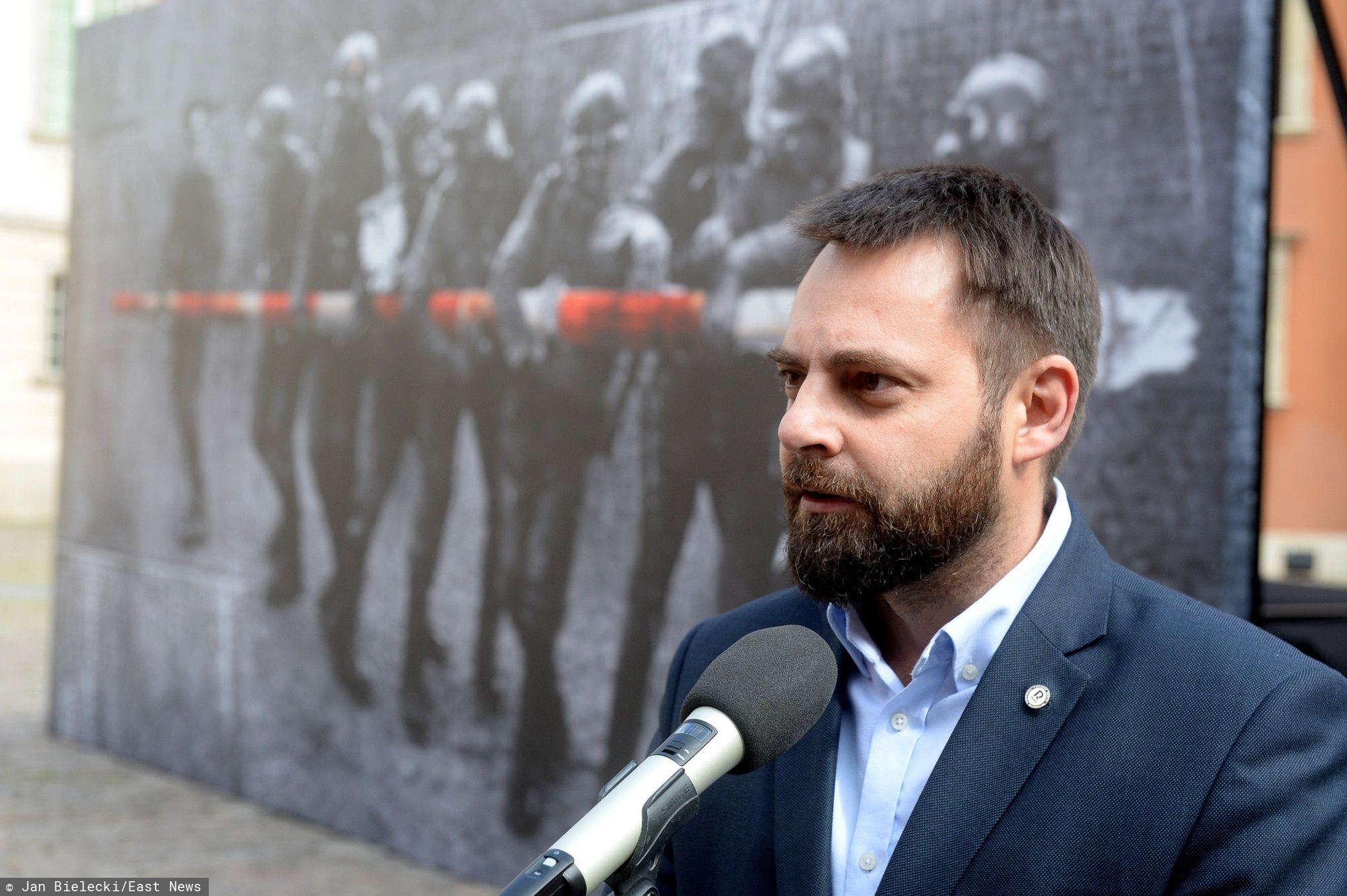 Piotr Bernatowicz został bez konkursu powołany na dyrektora CSW  24 października 2019 r. na siedmioletnią kadencję