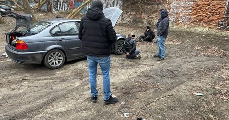 Wpadli pod Wyszkowem. Na takie auta zlecenia mieli złodzieje aut