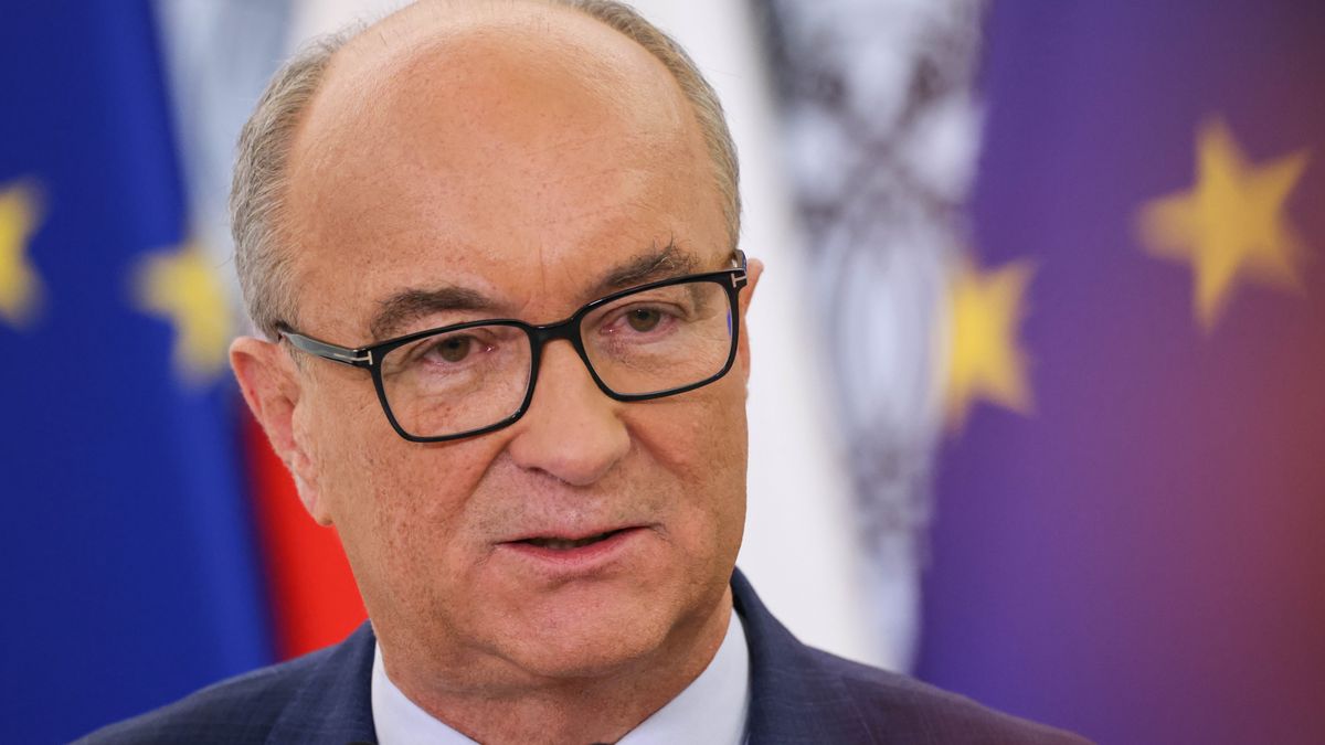 Warszawa, 19.11.2025. Marszałek Sejmu Włodzimierz Czarzasty przemawia podczas konferencji prasowej w Sejmie, 19 bm. (aldg) PAP/Albert Zawada