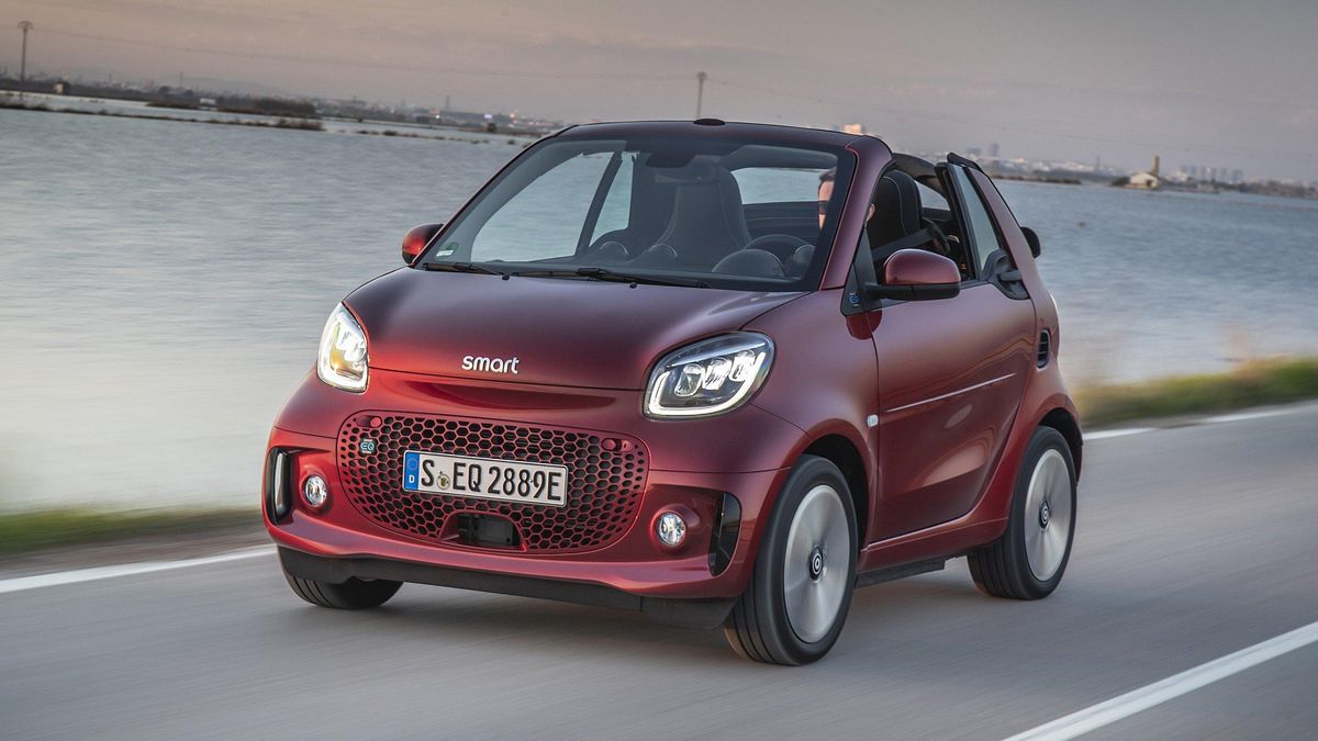 Smart EQ zmienił twarz, ale technika została ta sama.