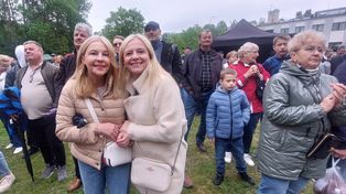 Święto Polskiej Niezapominajki 2026. Gwiazdą festynu w Jedlni-Letnisku był zespół Poparzeni Kawą Trzy. Zobacz zdjęcia